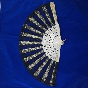 El Corte Ingles Spanish Folding Hand Fan White Gold Floral Black Lace 9.25 inch